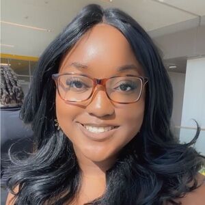 Meet your Posher, Kalila